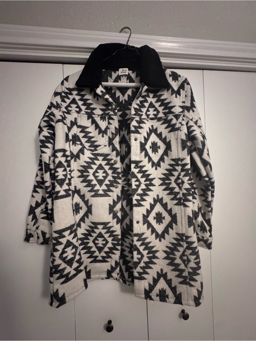 Black & White Aztec Print Sherpa Collar Jacket